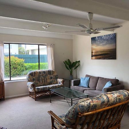 Lakes Jakaranda Holiday Units Лейкс-Энтранс Экстерьер фото