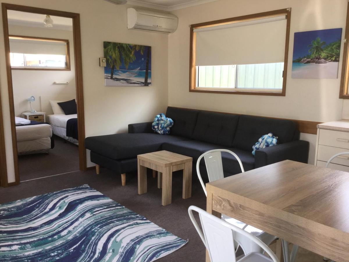 Lakes Jakaranda Holiday Units Лейкс-Энтранс Экстерьер фото
